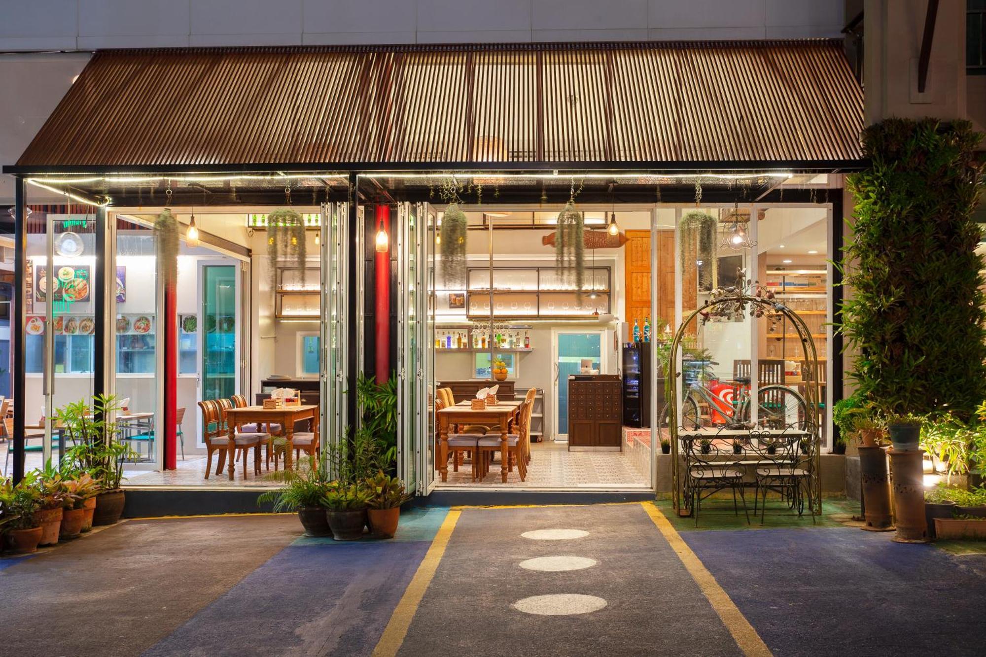 Thanthip Beach Resort Patong Dış mekan fotoğraf