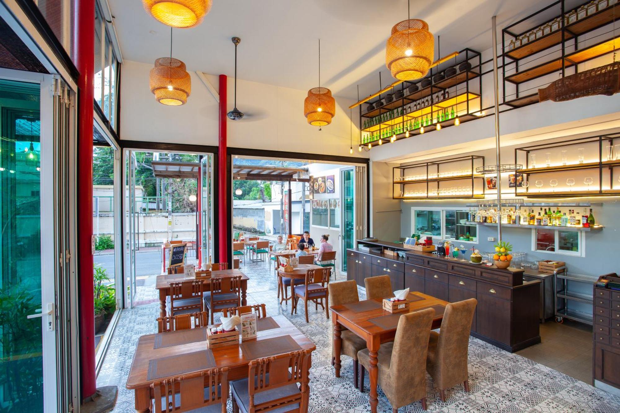 Thanthip Beach Resort Patong Dış mekan fotoğraf