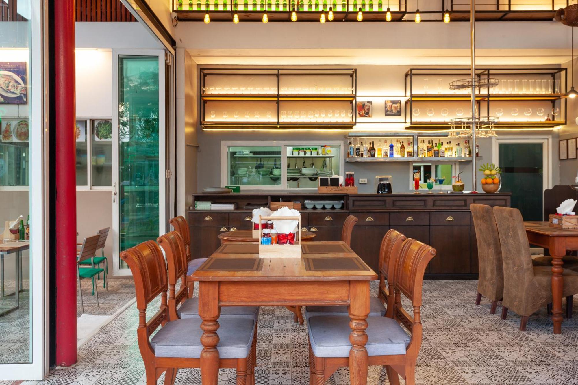 Thanthip Beach Resort Patong Dış mekan fotoğraf
