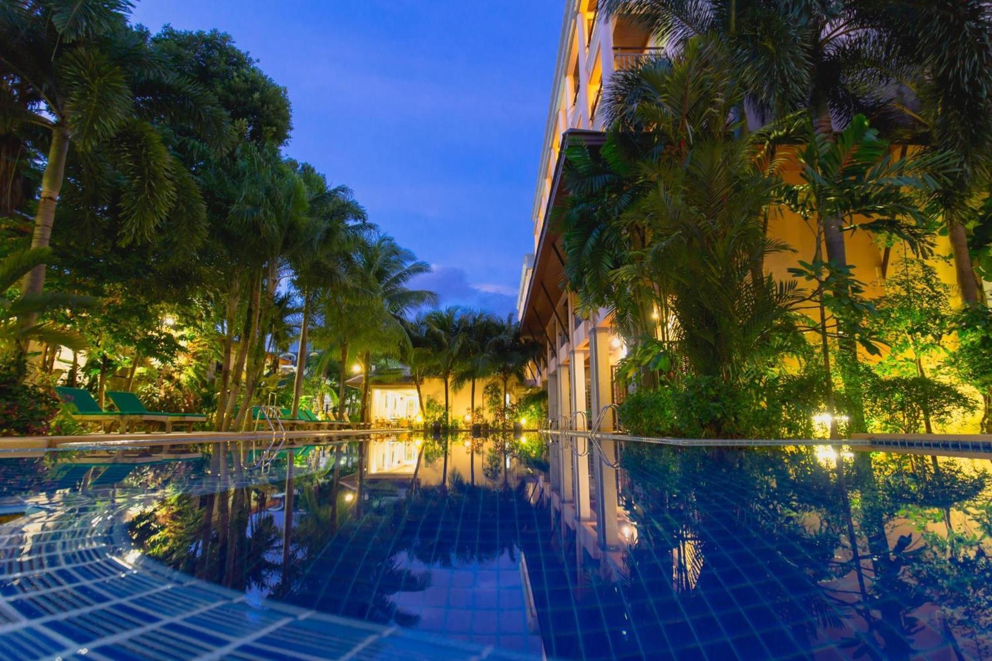 Thanthip Beach Resort Patong Dış mekan fotoğraf